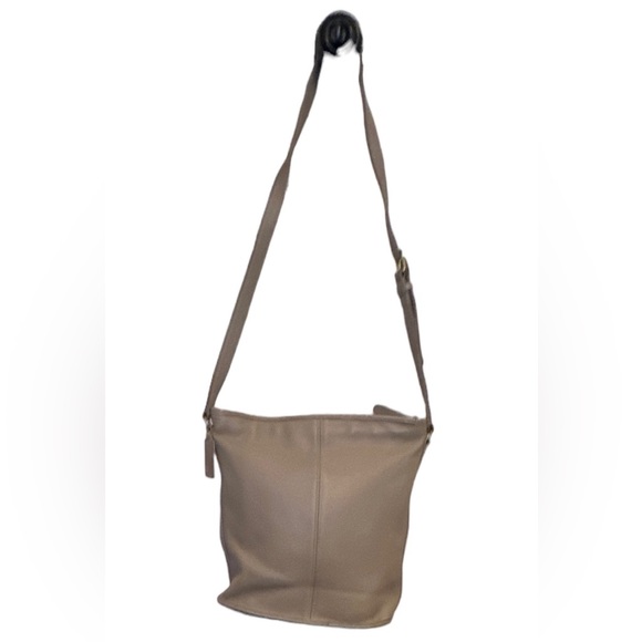 COACH #4075 Leather "Bucket Bag" USA Made early 90's Color Is Putty - Picture 3 of 12